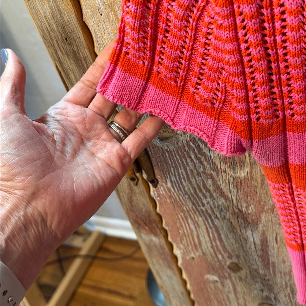 Forever 21 Pink and Red Knit Button-Up crop sweater top. size small - Picture 4 of 9